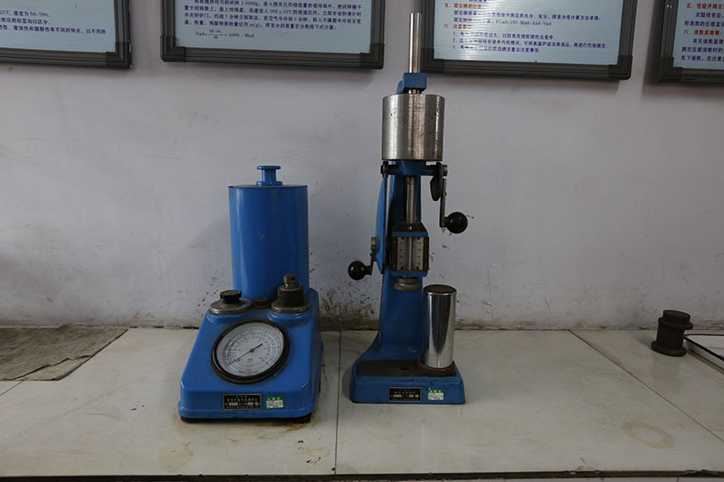 測定儀和試樣機.jpg